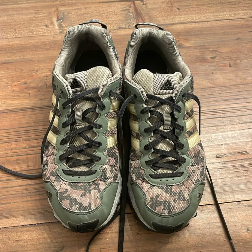 Adidas camo mens shoe